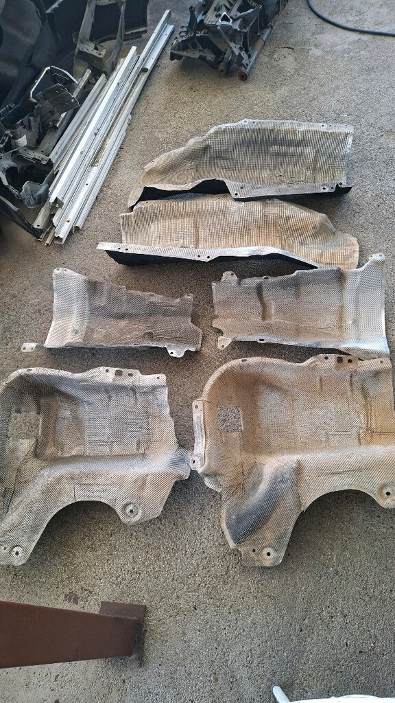 VOLVO S40 V50 C30 Araç Altı Egzoz Tuneli Isı Kalkanı 2005-2012. - 9