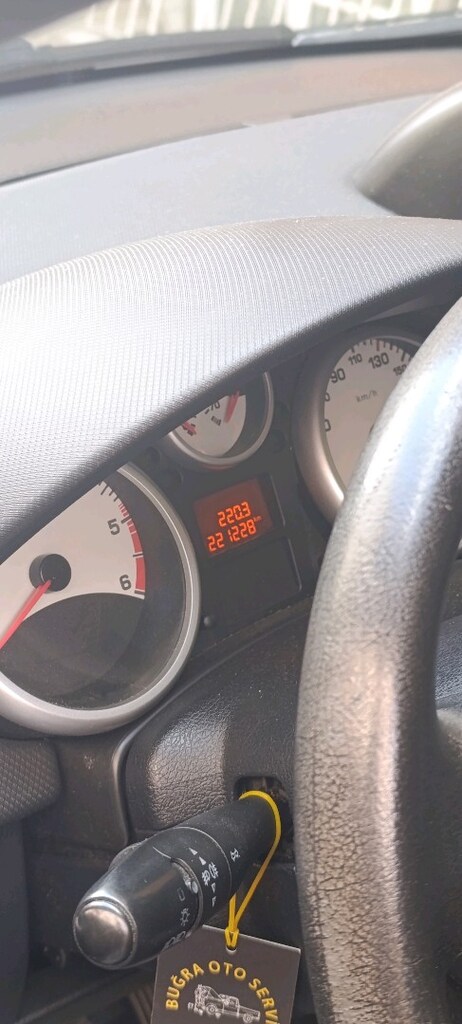 Peugeot 207 outdoor sw 221000 hasar kayıtsız muayene yeni akü yeni - 4