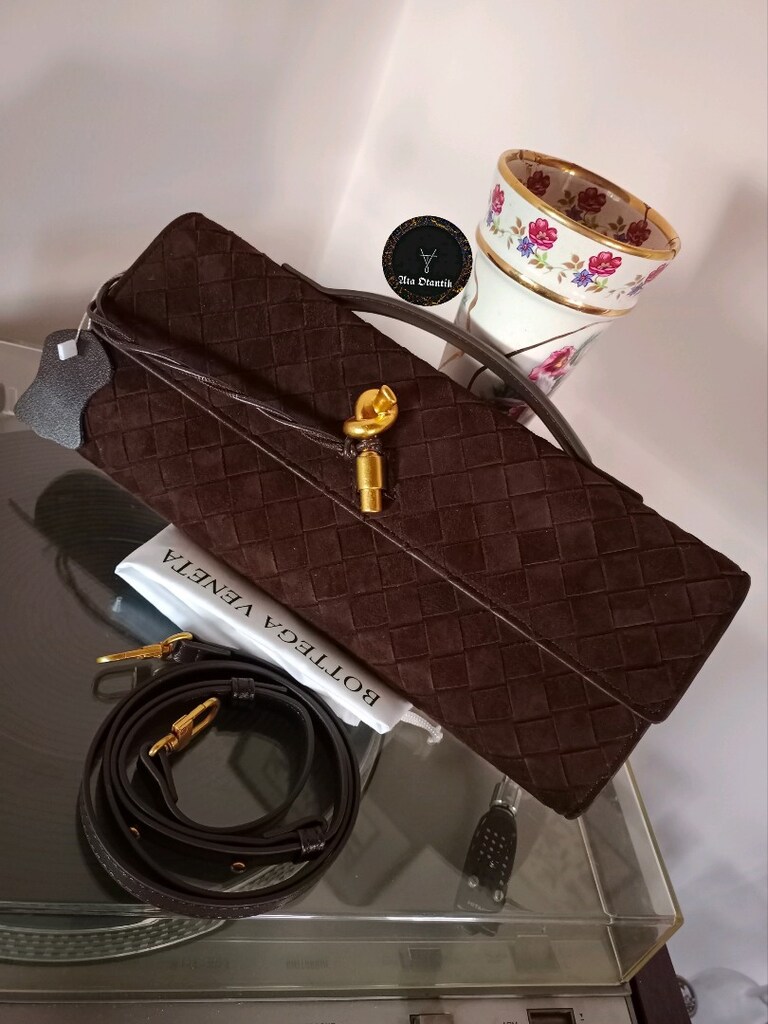 Bottega Veneta Andiamo Clutch - 4