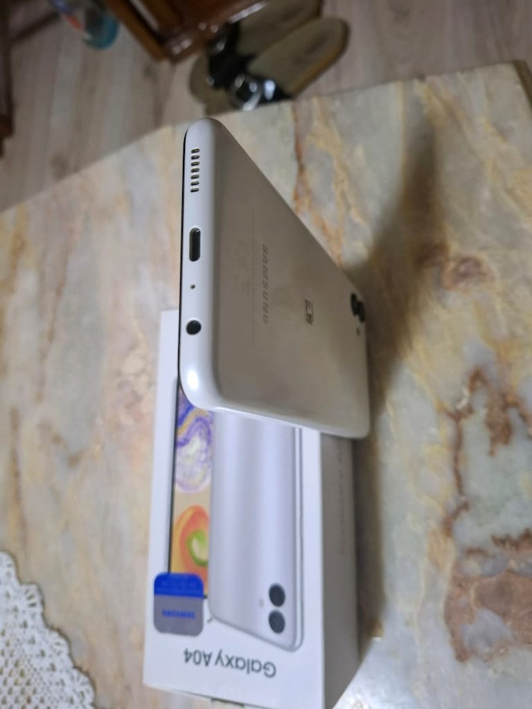 SIFIRDAN FARKSIZ YURTİÇİ 64GB 4RAM ORJİNAL SAMSUNG A04 - 8