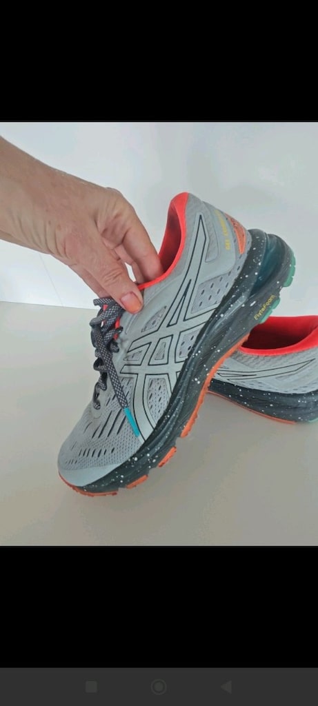 Asics GEL-Cumulus 20 numarası 40 - 9
