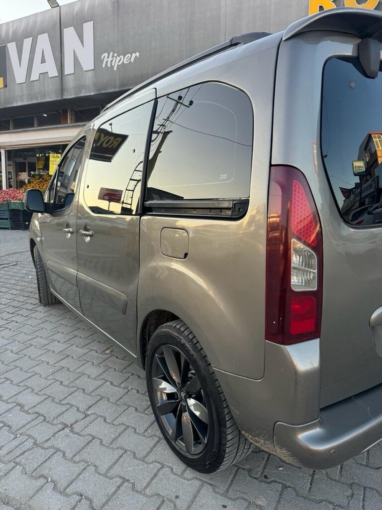 2017 berlingo 1.6 HD multispace çok temiz tavan boyalı memeurdan - 2