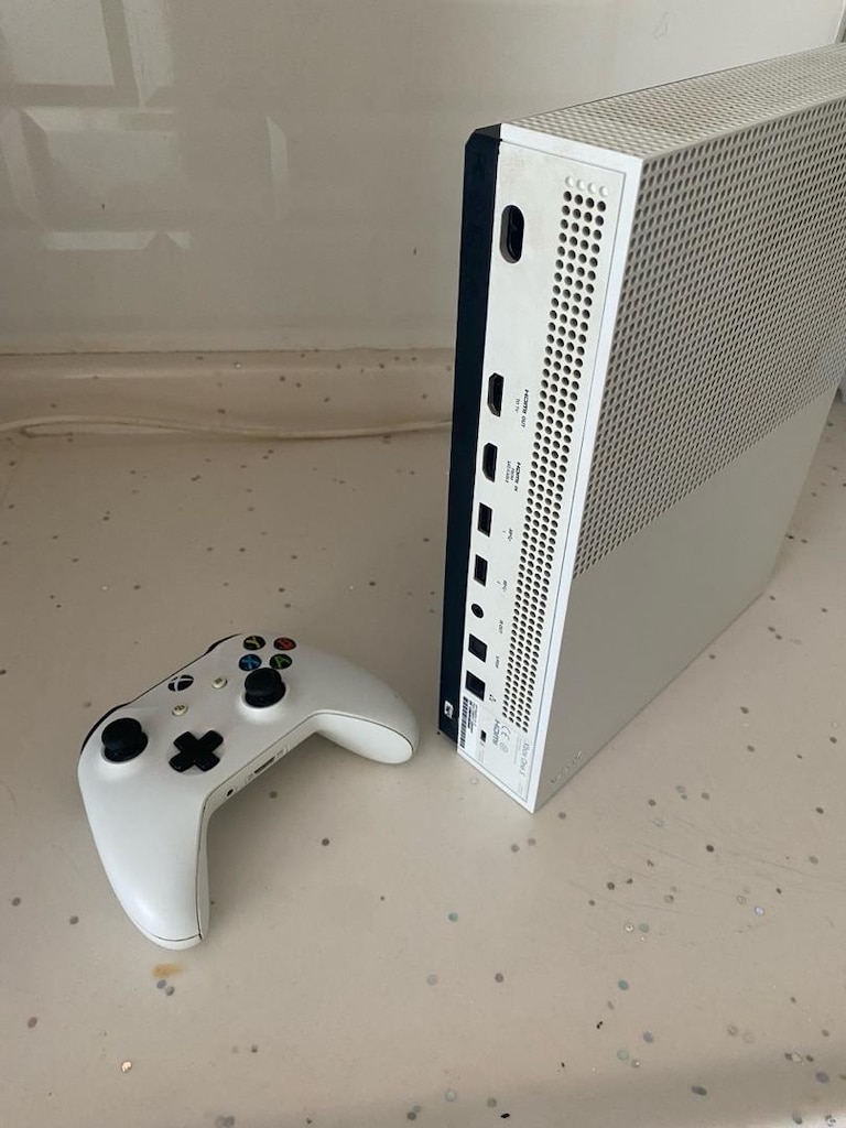 XBOX ONE S( 500 GB) - 2