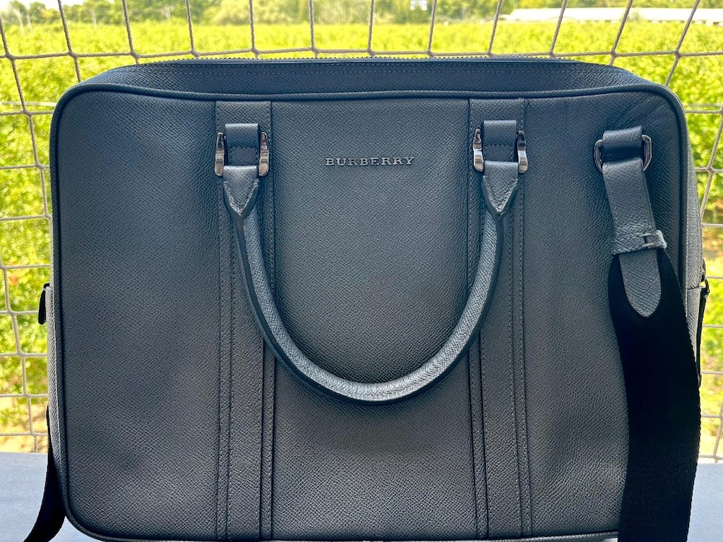 Burberry Evrak / Laptop Çantası – Çok Temiz Durumda Yurtdışından Geldi