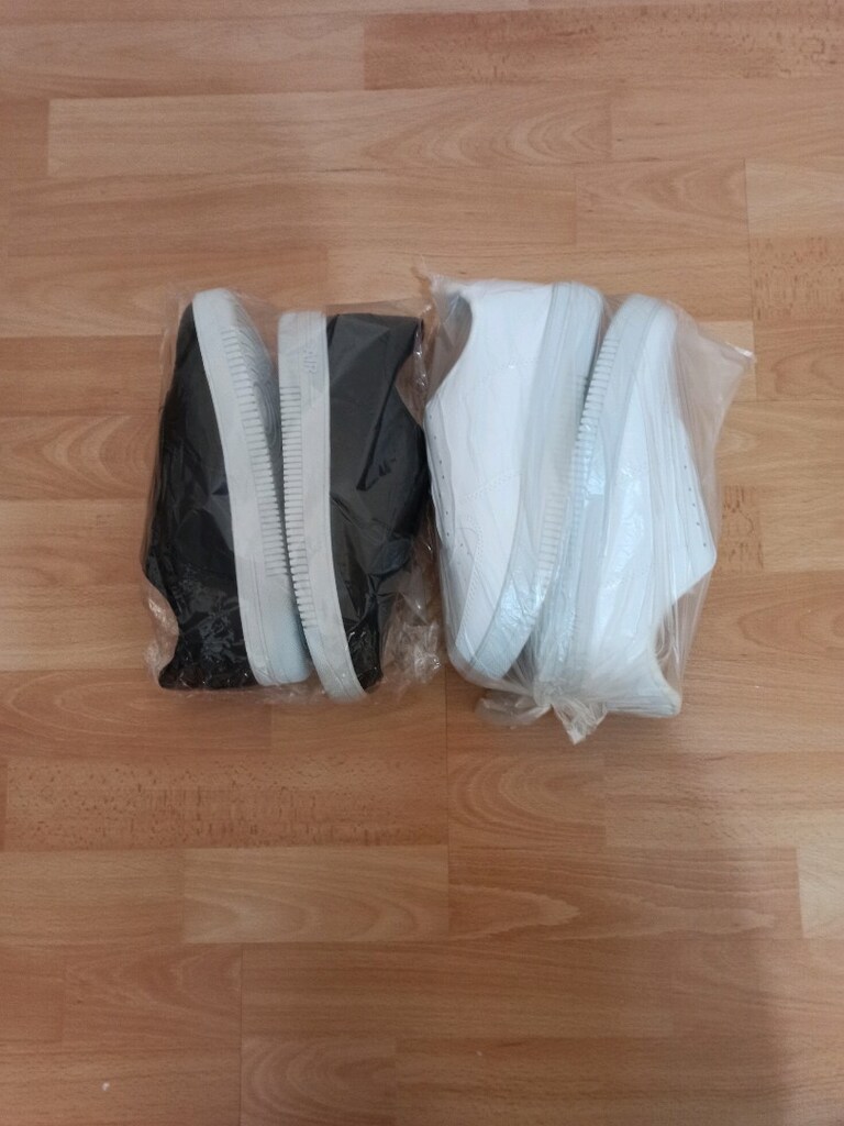 Spor ayakkabı iki çift 500 TL - 2