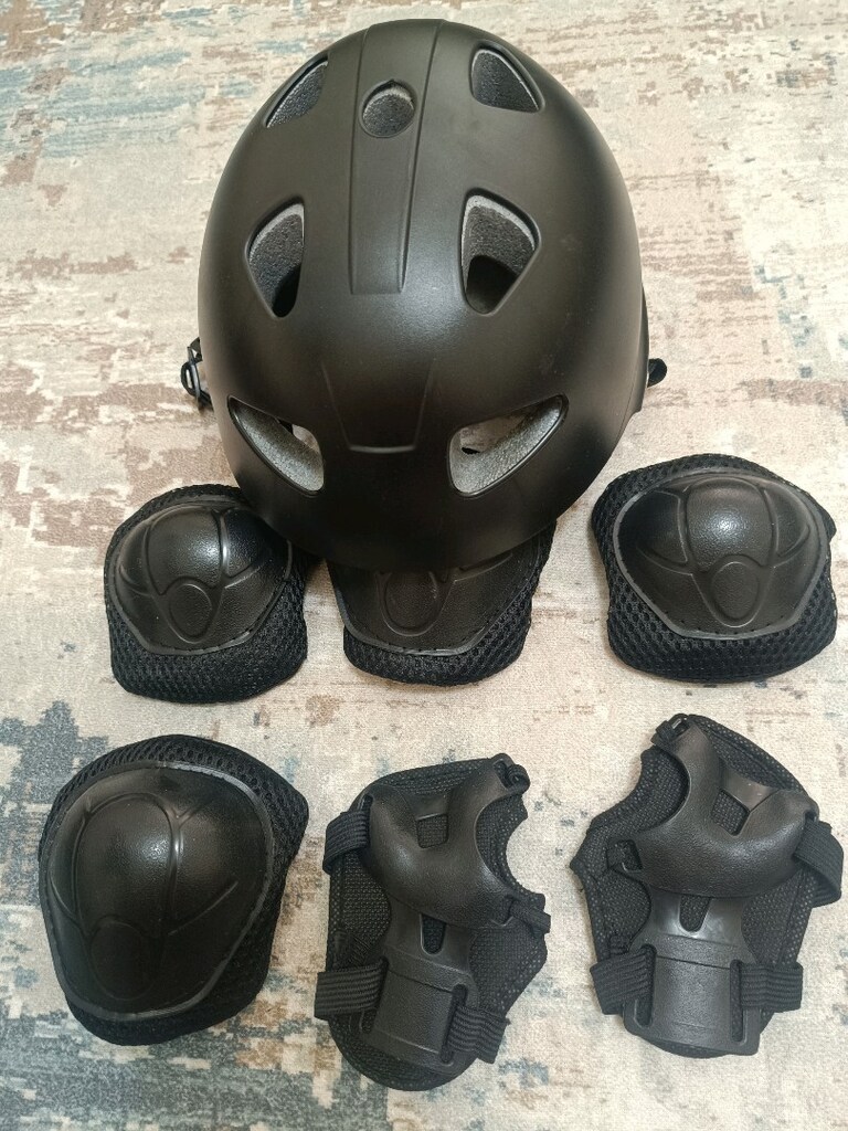 Çocuk siyah kask ( dizlik,dirseklik,kask) - 2