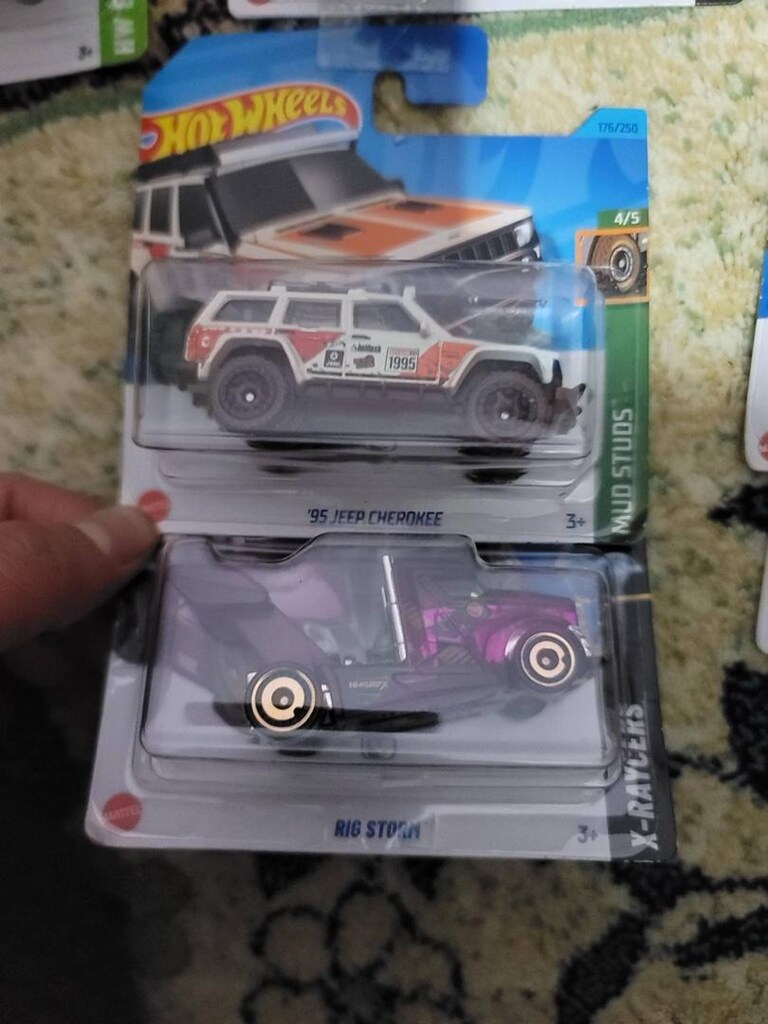 Hotwheels - 11