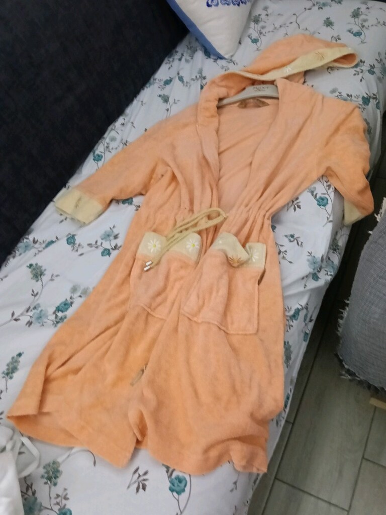 beli lastikli sabahlık fermuarlı şapkalı