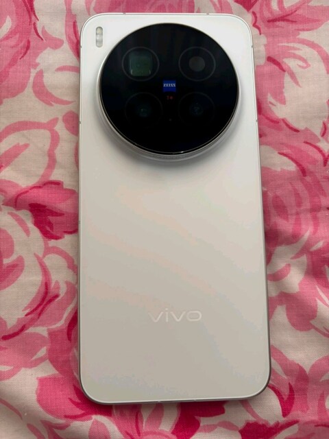 VİVO X300 PRO 16/512 YURT DIŞI SIFIR EMSALİNDE NE GÖZÜKÜYORSA O!