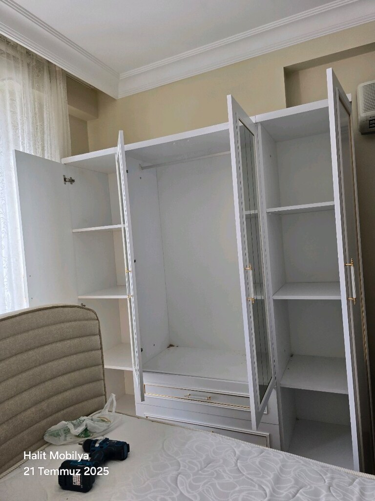 4 kapakli 2 çekmeceli aynalı elbise dolabı - 2