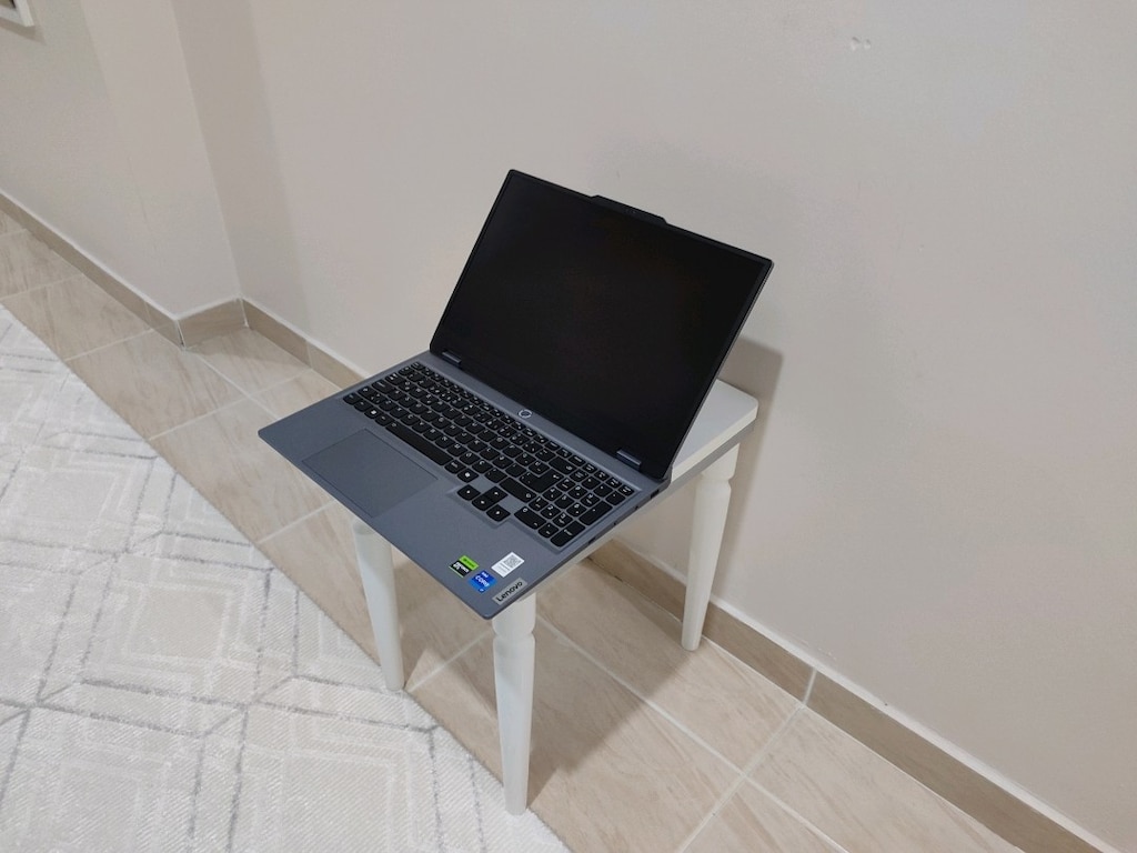 Lenovo Loq 8gb Rtx4060 i7 13650HX Takas Laptop ile Olur 24Ram 512ssd - 4