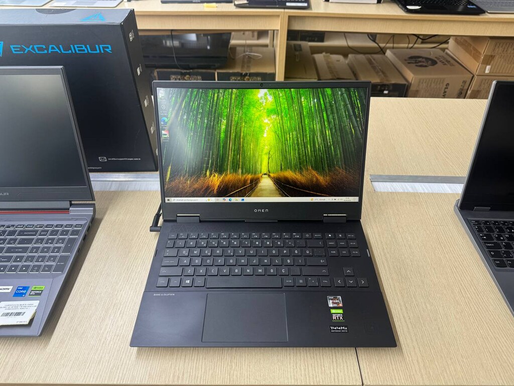 HP OMEN *RYZEN 5 5600H İŞLEMCİ *16GB RAM *1TB SSD *3060 6GB E.K - 2