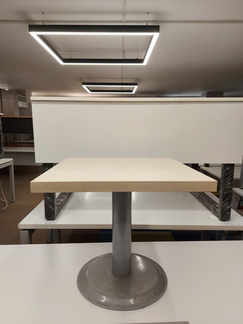 KLAS OFİS ÜSKÜDAR 50X50 AKÇAAĞAÇ RENK ORTA SEHPA