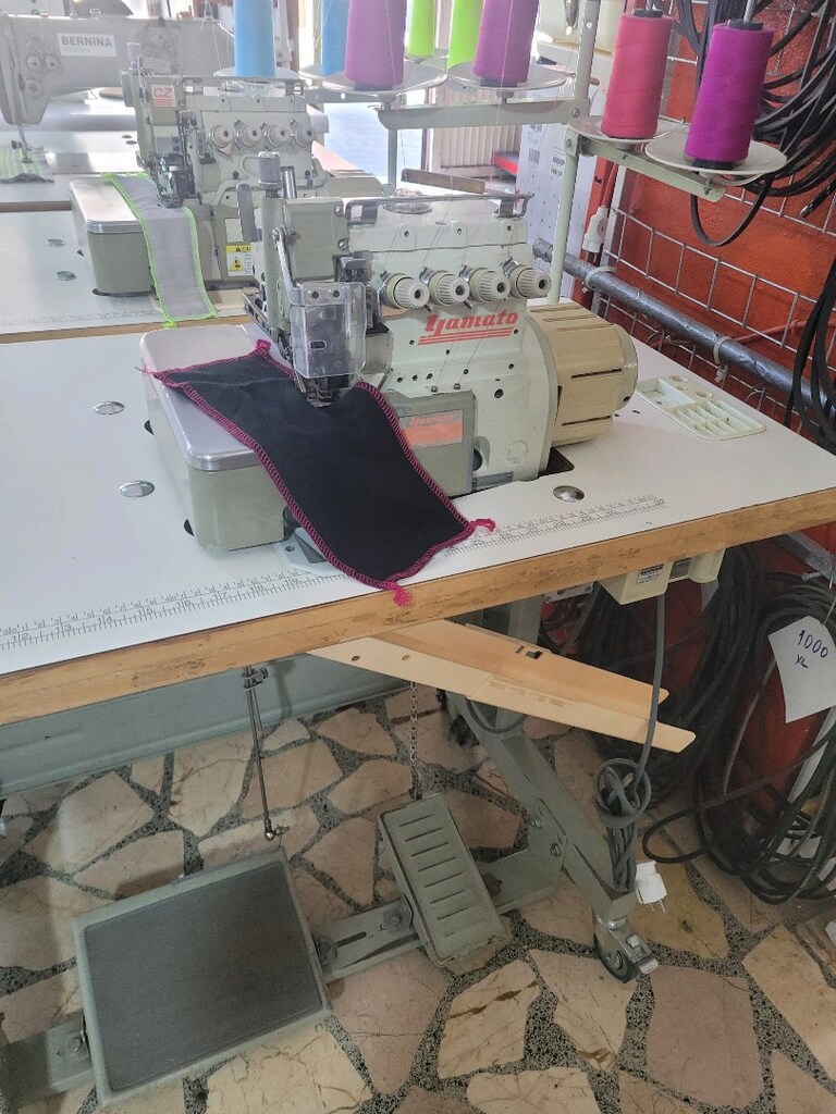 Yamato 4iplik kafadan motorlu sessiz hız ayarlı 2. El overlok makinası - 2