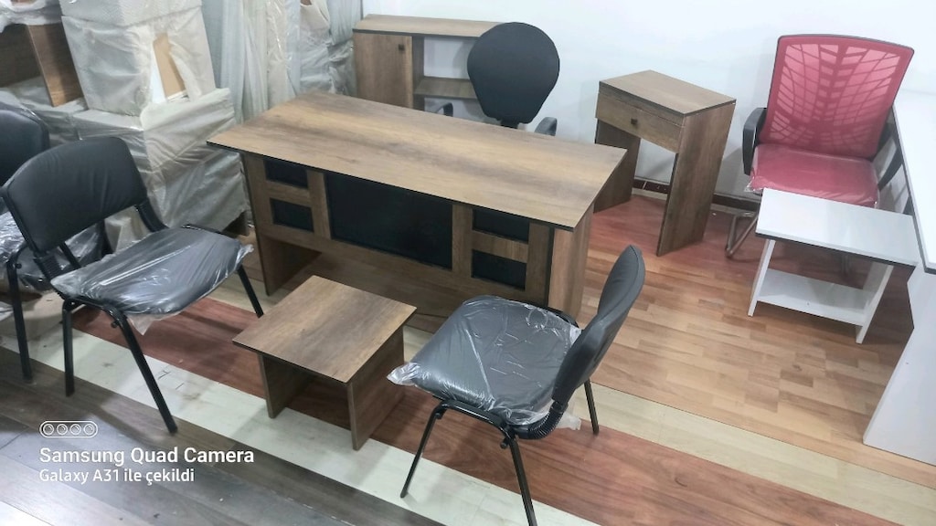 7 parça koltuklar dahil ofis masa koltuk takımı - 2