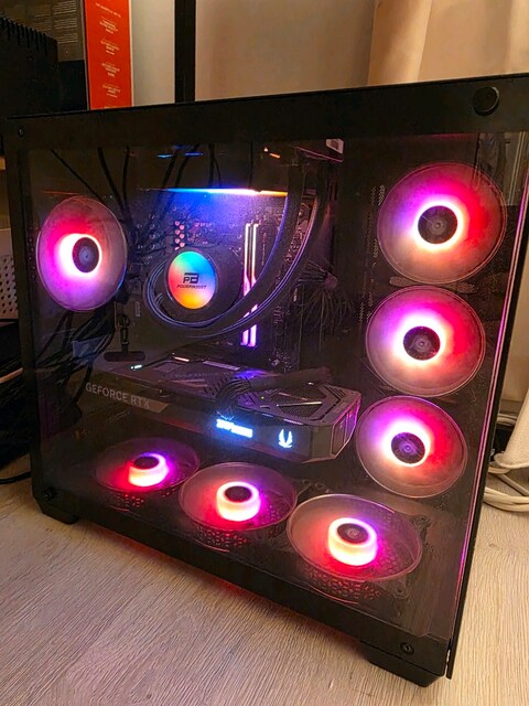 Zotac 5070Ti AMD 7800X3D 32GBDDR5 RAM 1GB SAMSUNG SSD