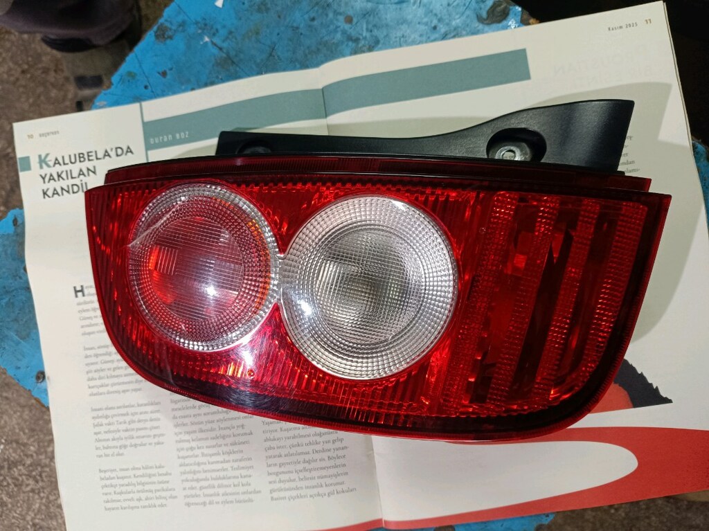 Nissan Micra 2003 2010 arası sol stop lambası orijinal valeo - 3