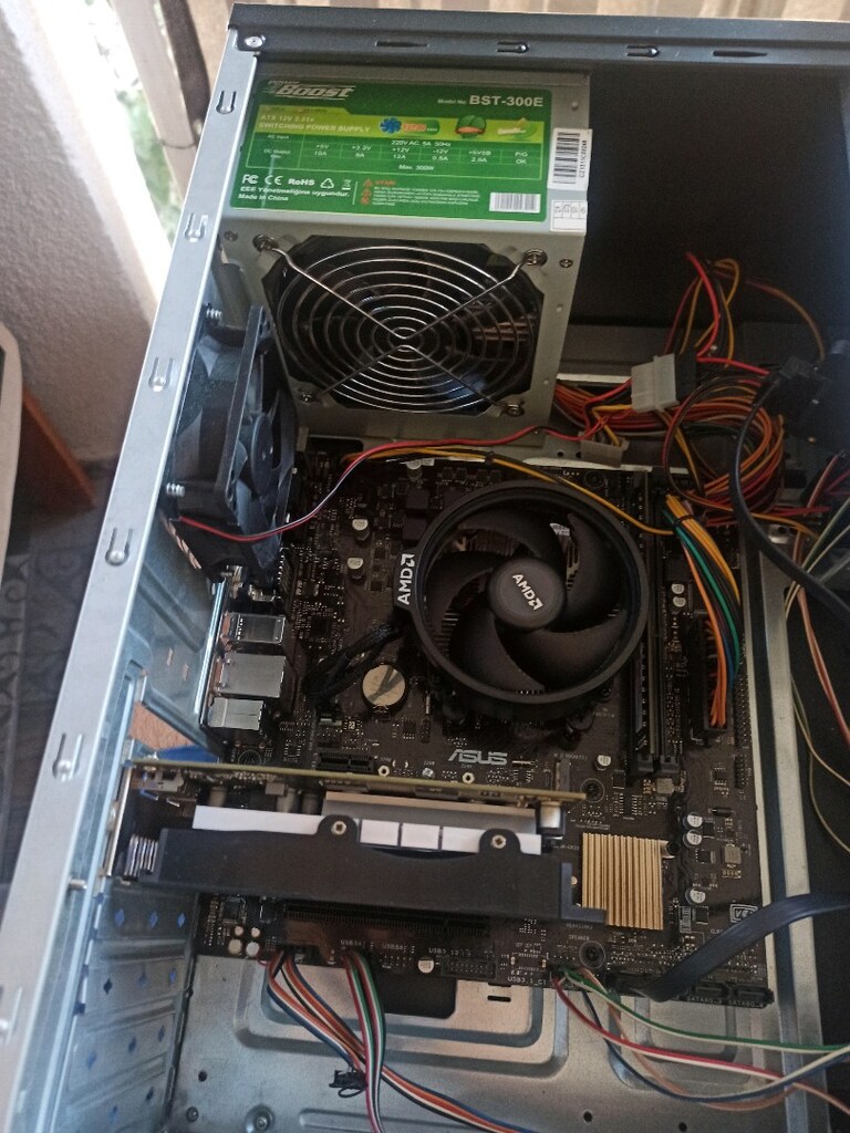 Ryzen5 1600 / 16GB / RX550 - 6