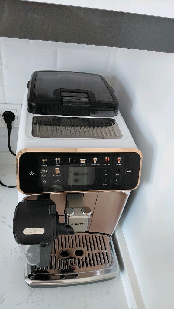 Philips 5500 Serisi LatteGo EP5543/80 Tam Otomatik Kahve Makinesi - 3