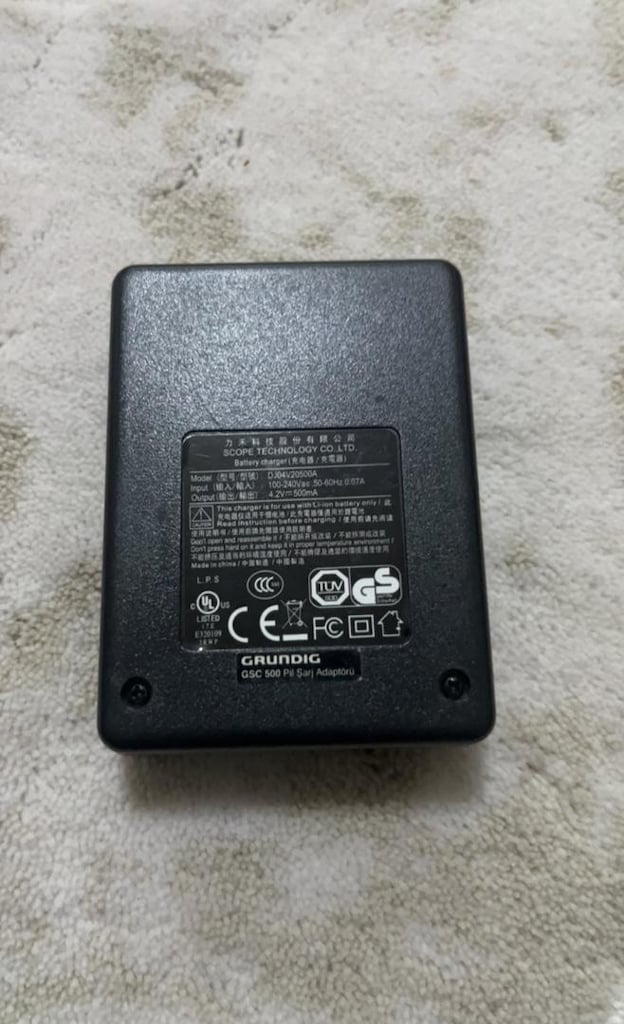 Grundig şarj cihazı - 2