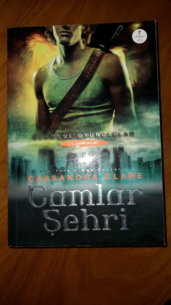 Kemikler Şehri, Küller Şehri,Camlar Şehri - 3