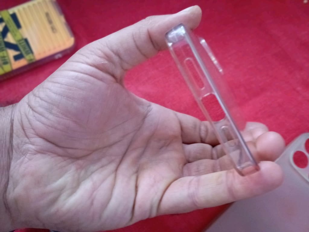 2 Adet Şeffaf ve Yarı Mat Silikon Telefon Kılıfı (Set) - 2