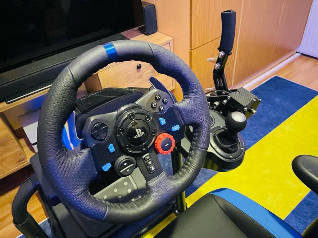 Heves kırmak için alınıp çok az kullanılmış vitesli Logitech G29 - 5