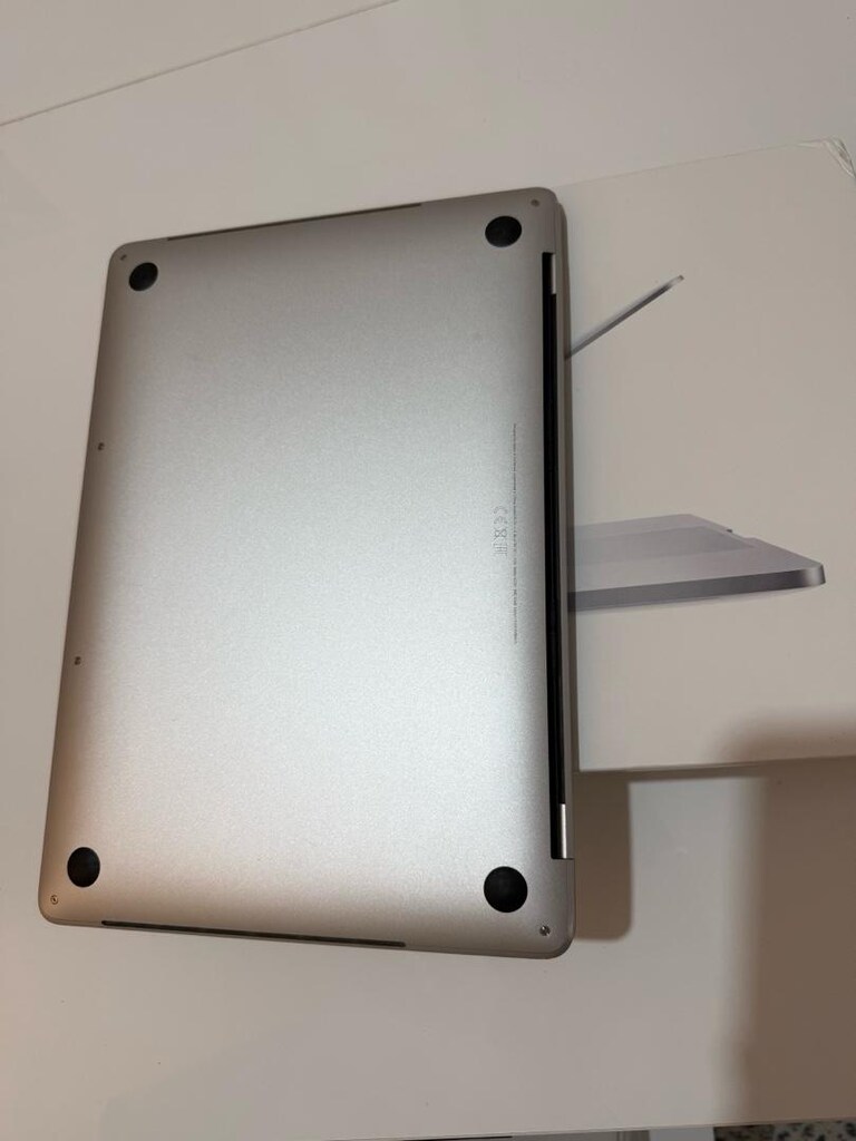 MacBook Pro 13.3 inch 2.0 Ghz 512 GB 4 Çekirdekli Intel Core i5 A2251 - 7