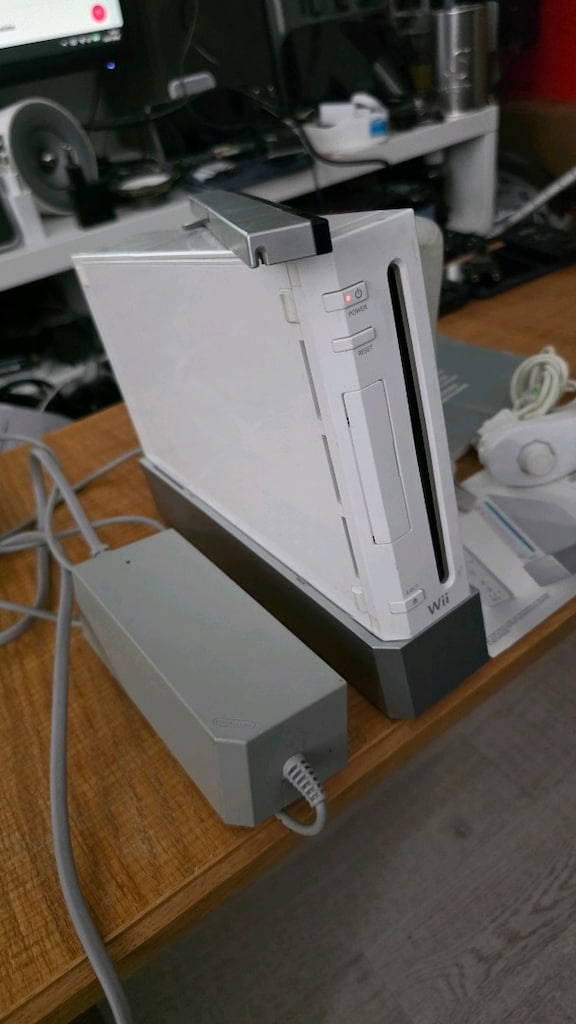 Nintendo wii Controller, kumandası, gövde, adaptör vs Açıklama Oku - 5
