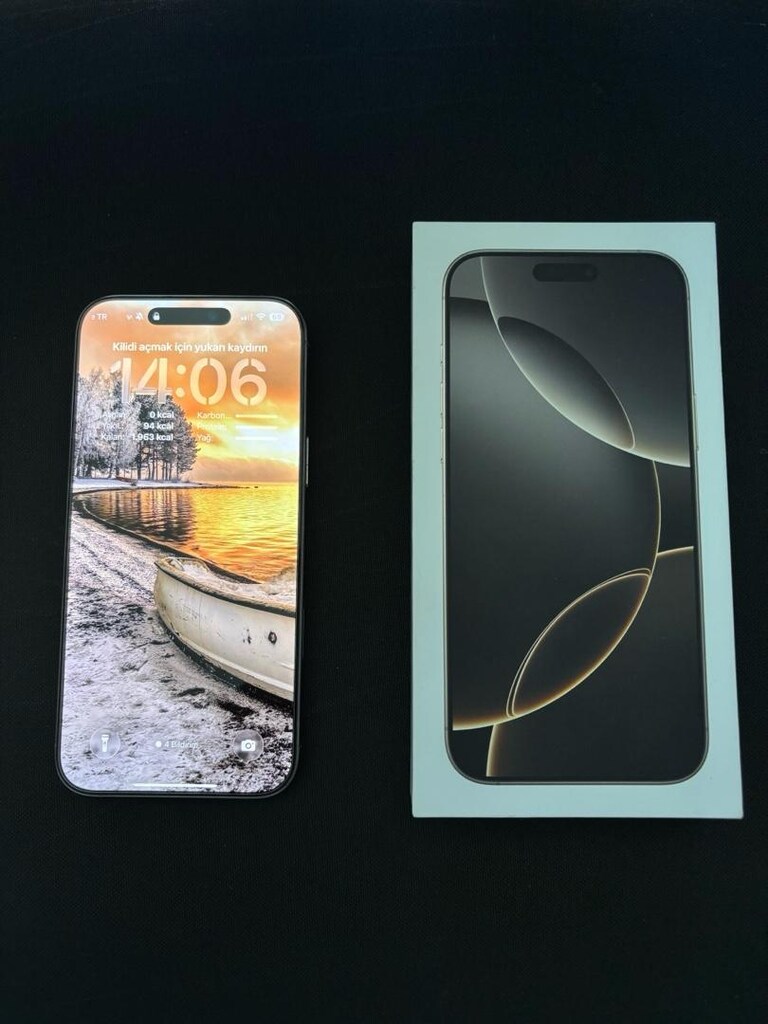 iPhone 16 Pro Max 256 GB Natural Titanium - 2