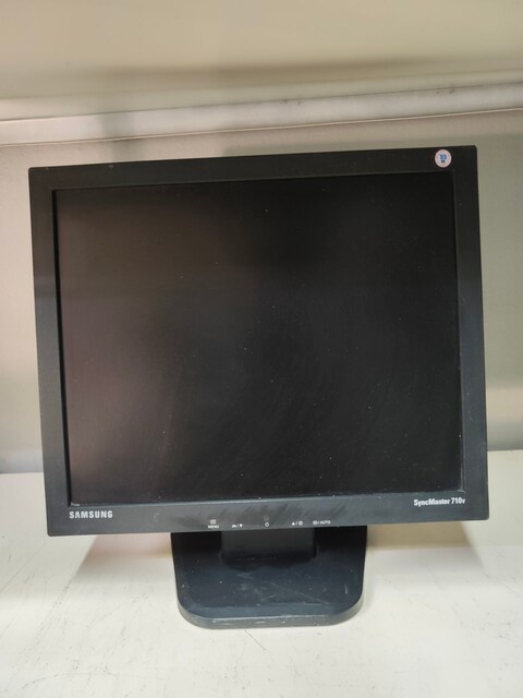17" Samsung SyncMaster 710v Monitör Sorunsuz