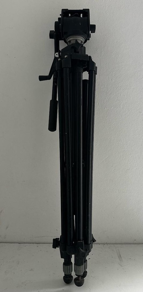 Manfrotto 028B Triman Profesyonel Stüdyo Tripodu (Made in Italy) - 2