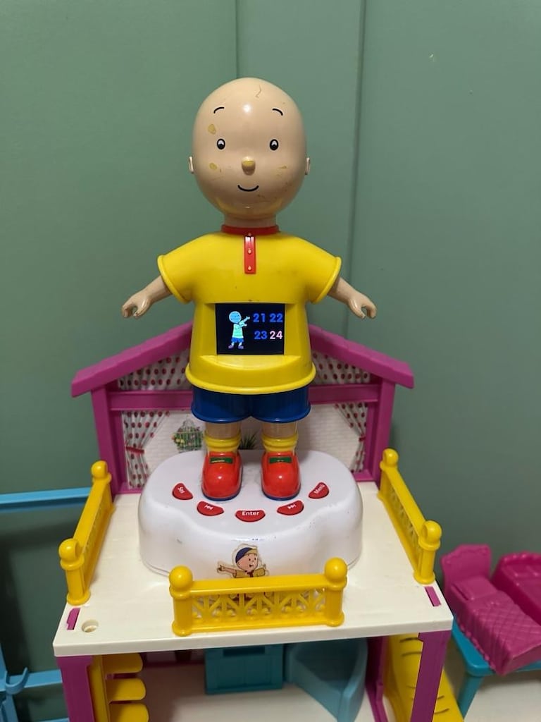 Calico Caillou TV eğitici oyuncak - 7