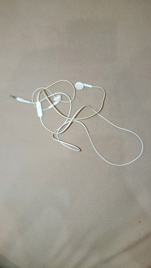 Kılıf, router,kulaklık, şarj aleti (tekli alımlarda fiyat farkı var) - 14