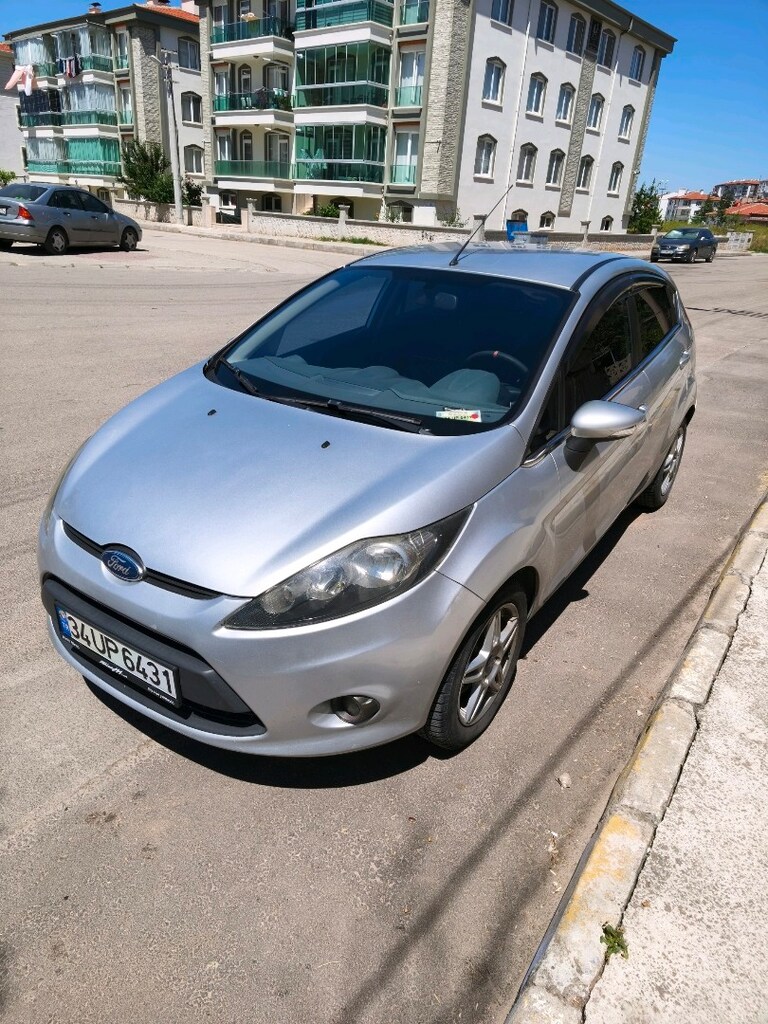Ford Fiesta 165 binde Tramersiz Tek Çamurluk Degisen - 8