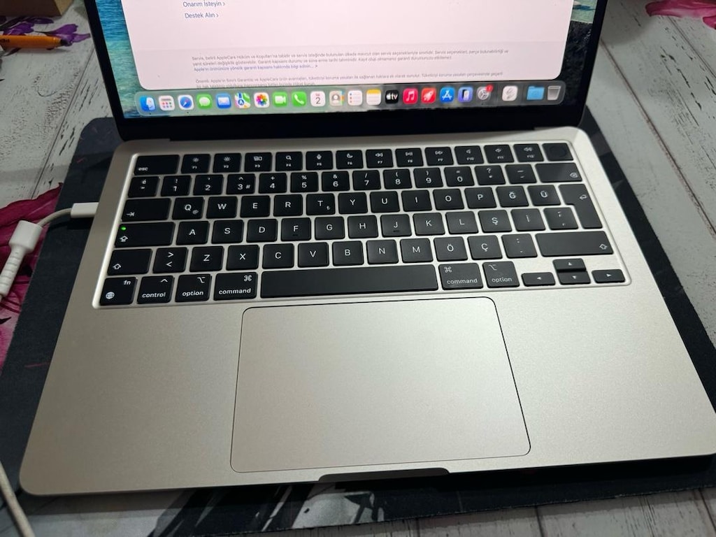 2022 Model MacBook Air M2 – 13,6” - 4