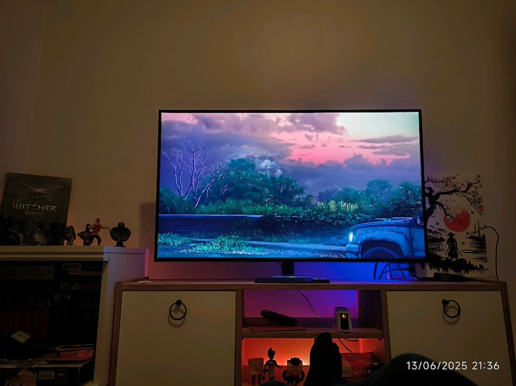 PLAYSTATİON 5 ÇİFT KOL + SONY PULSE KULAKLIK SAMSUNG 4K 43 İNÇ MONİTÖR