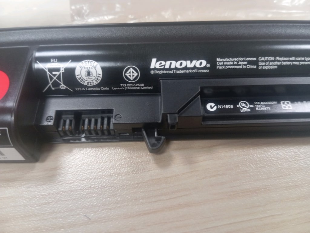 yeni sıfır orjinal Lenovo laptop BATARYASI - 10