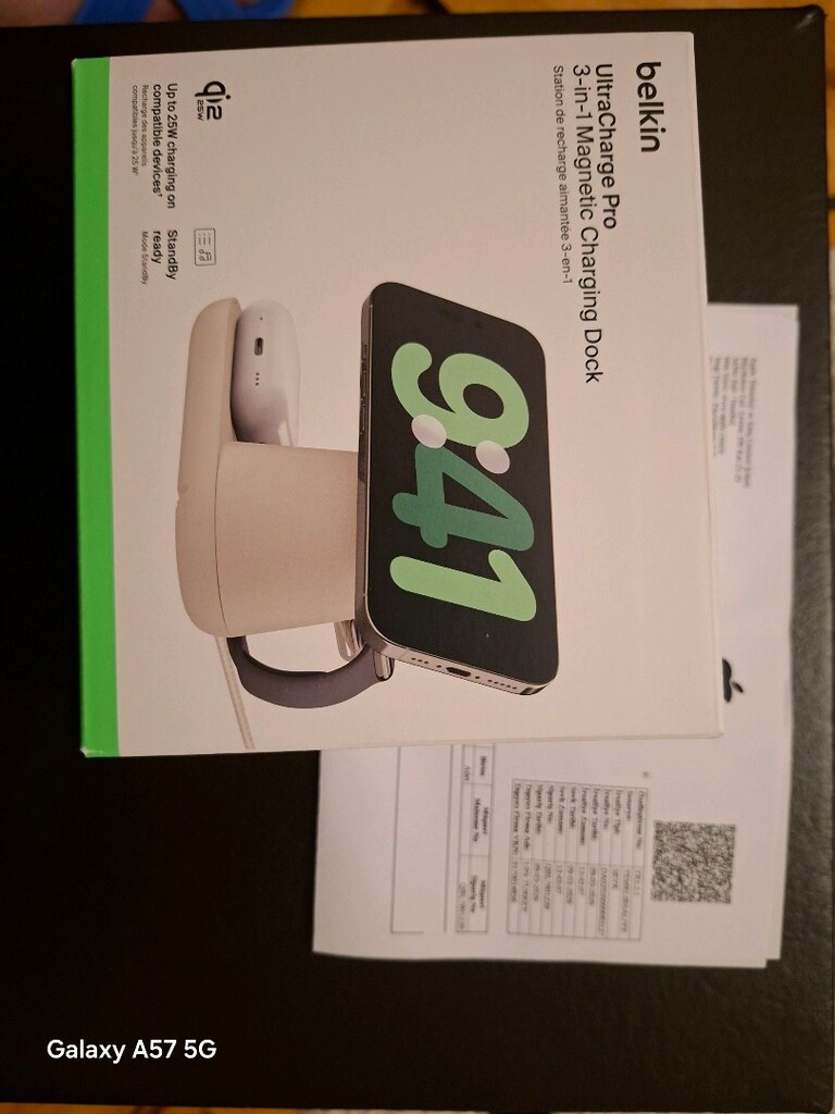 Belkin UltraCharge Pro 3-in-1 Magnetic Charging Dock 25W - 2