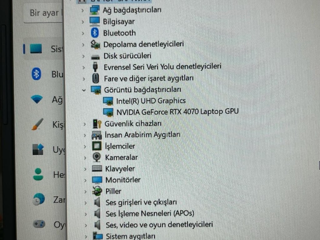 Tertemiz ASUS ROG Strix G16 - i7 13. Nesil - RTX 4070 - 16GB RAM - 6