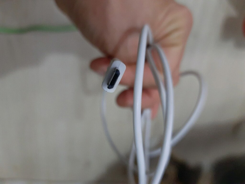 çeşitli şarj cihazı ve kablolar - 6