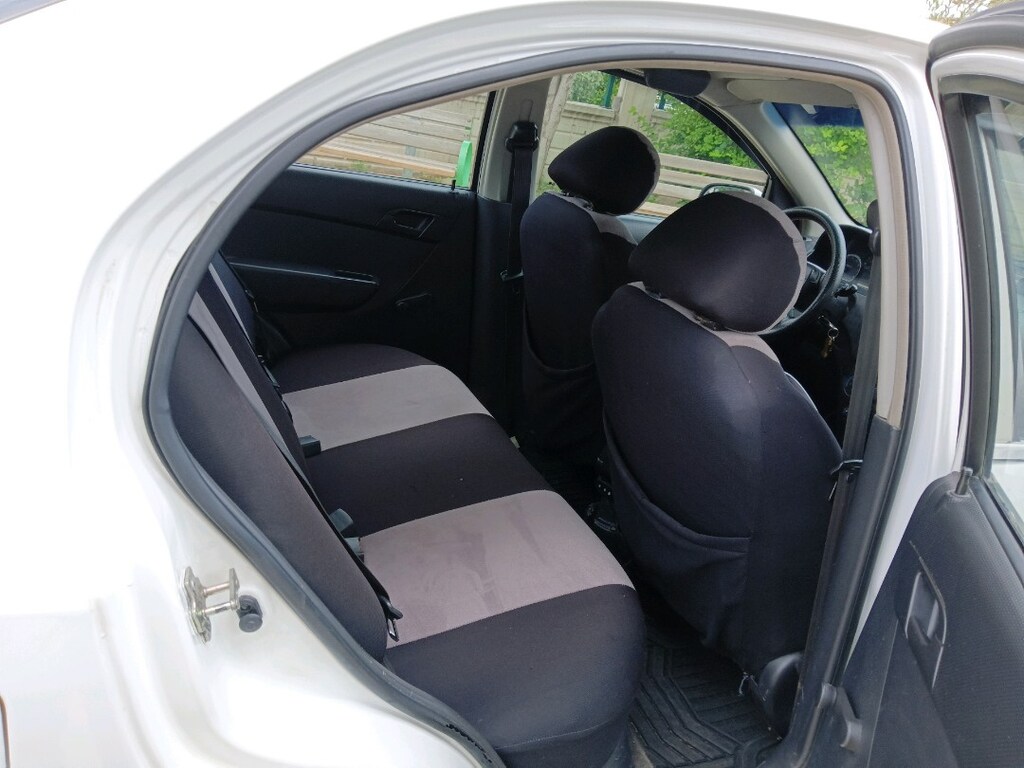 2012 model chevrolet aveo - 15