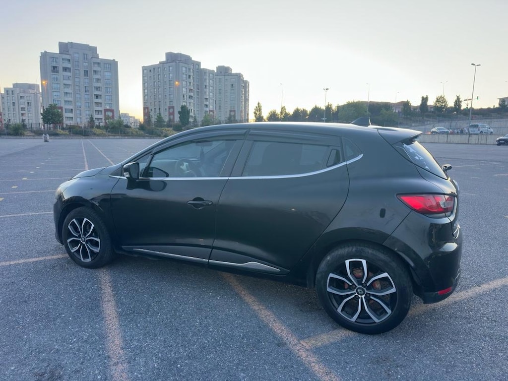 Sahibinden, Temiz, Bakımlı, Değişensiz 2013 model Clio 4 1.5 dci - 6