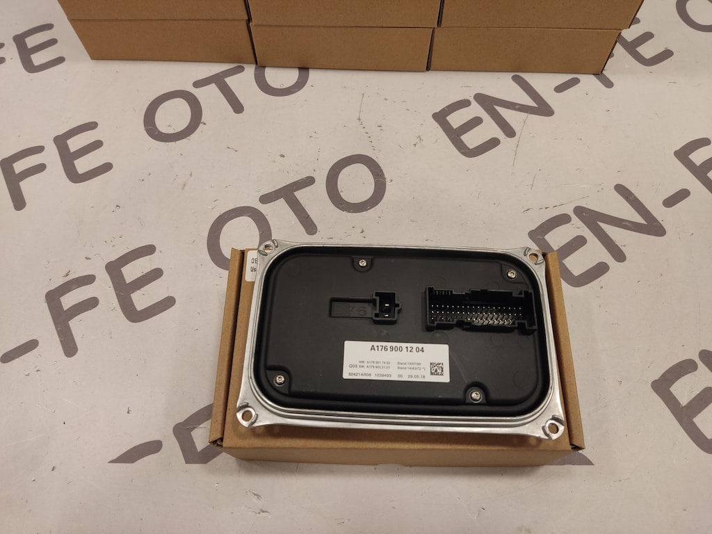 GLA W156 LED FAR BEYNİ A1769001204 A1769008703 - 2