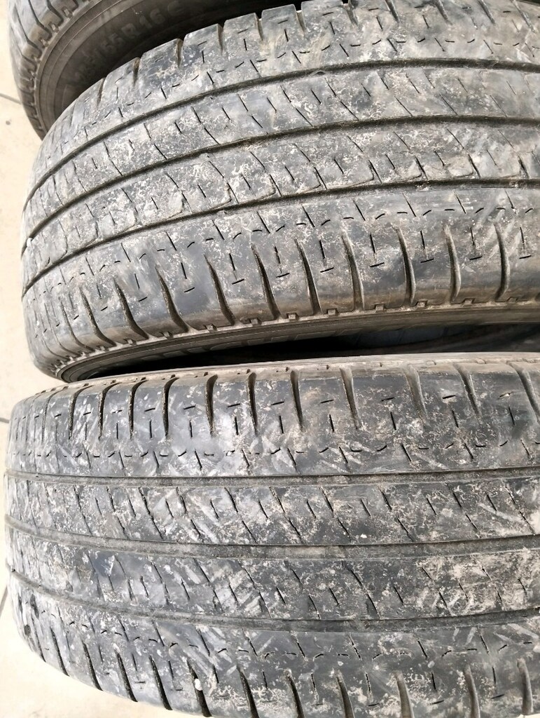 4adet çıkma lastikler 235/65R16C sıfır gibi lastikler - 4