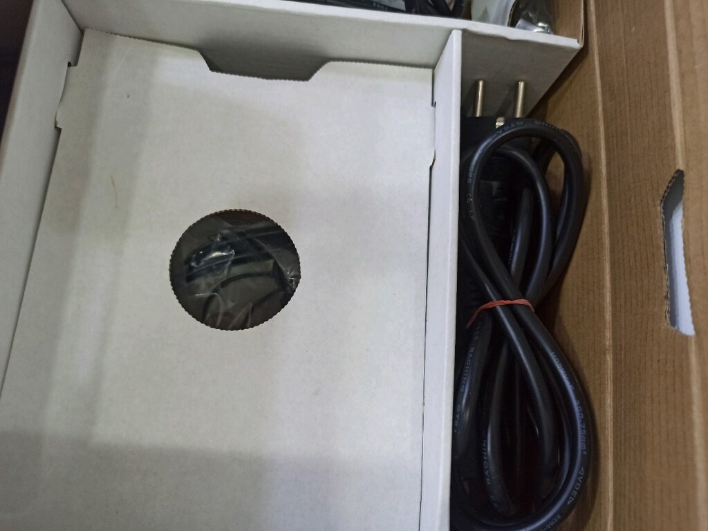 Xbox 360 Slim 250 GB Orjinal Tek Kol Orjinal Kutulu Koleksiyon Set - 7