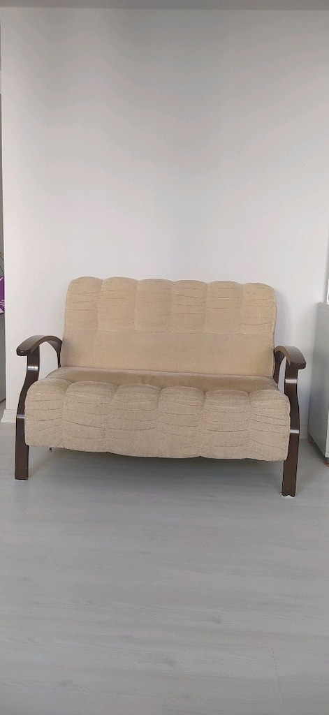 oturma grubu 3+2+1+1 şeklindedir kilim mobilya ürünüdür - 2