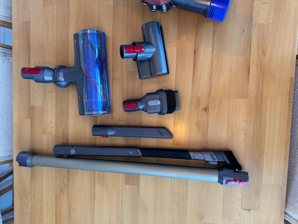Dyson V8 Animal Kablosuz Şarjlı Dikey Süpürge - 11
