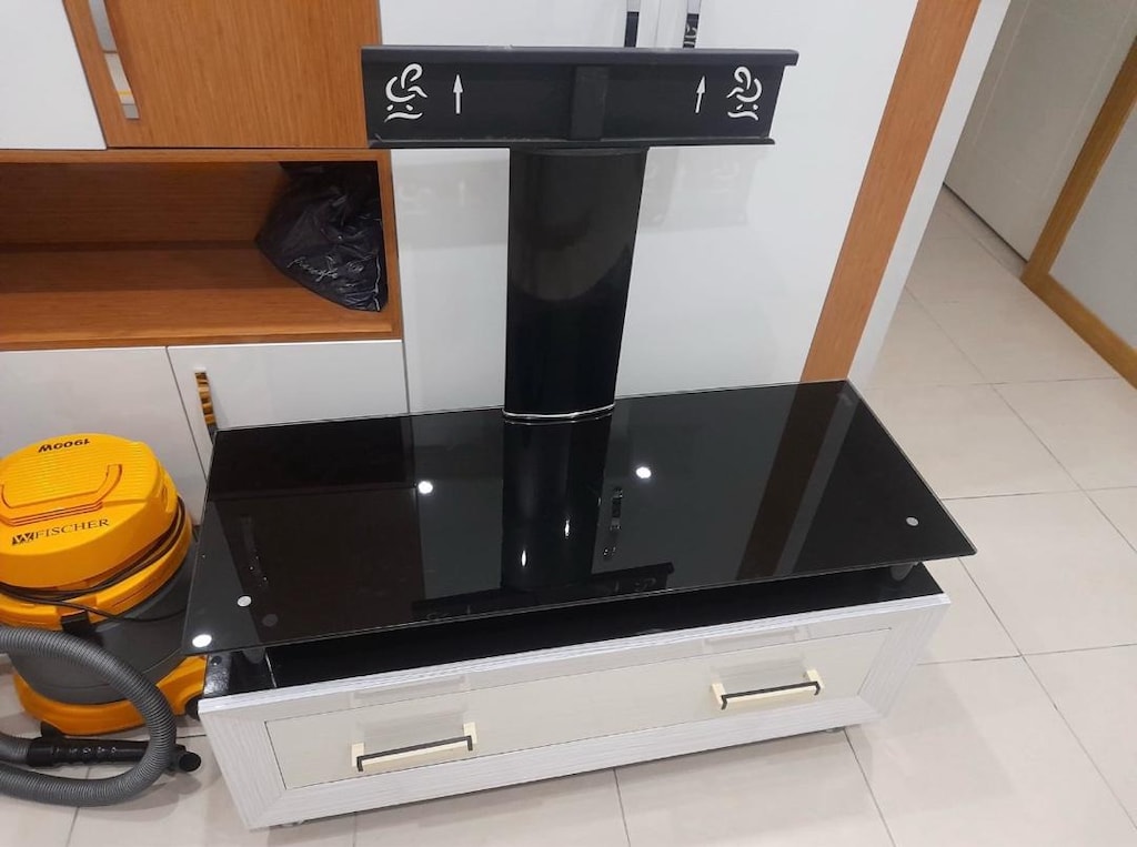Tv Ünitesi Standlı Çekmeceli Cam - 2