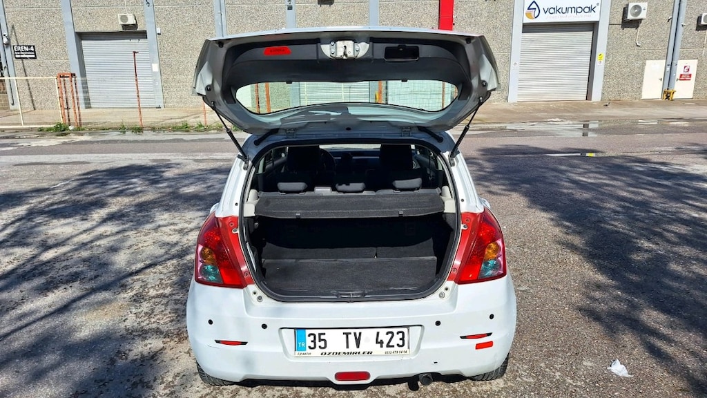 Suzuki Swift 1.3 ddis - 18